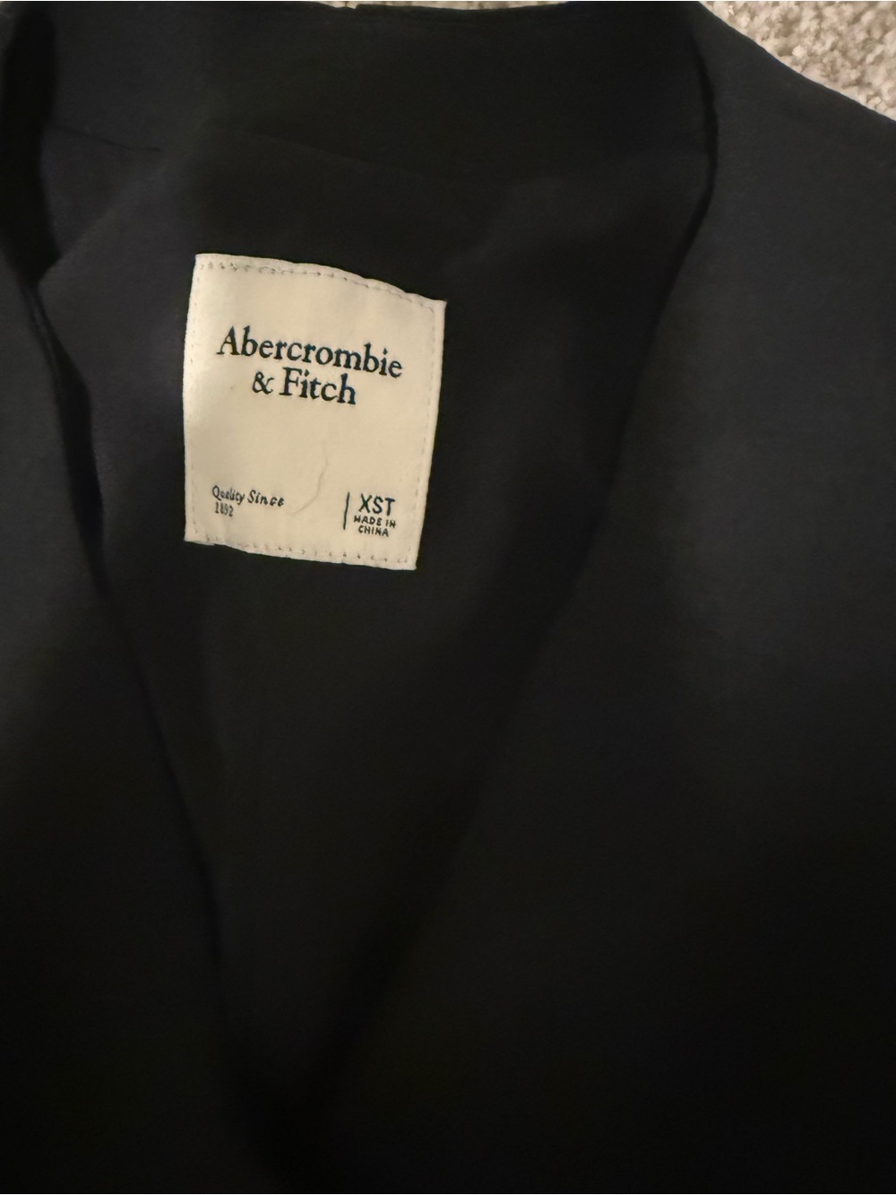Abercrombie & Fitch Black Sleeveless Button-Front Midi Dress - Picture 2 of 5